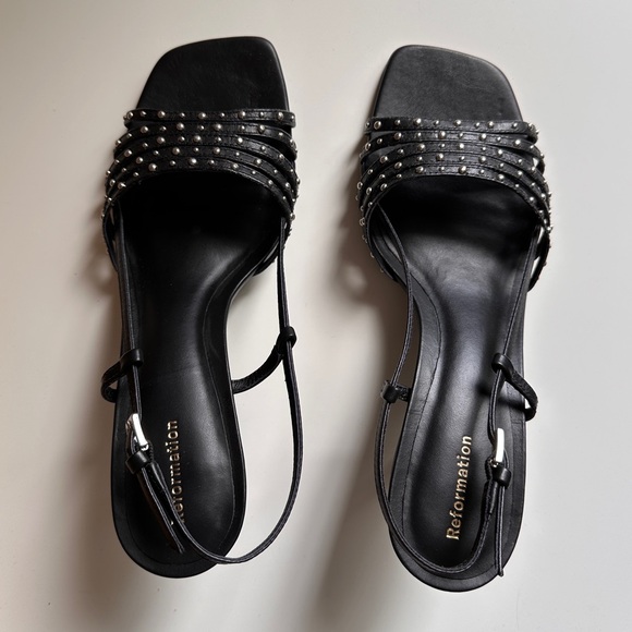 Reformation Elsie Heeled Sandal - Picture 3 of 10